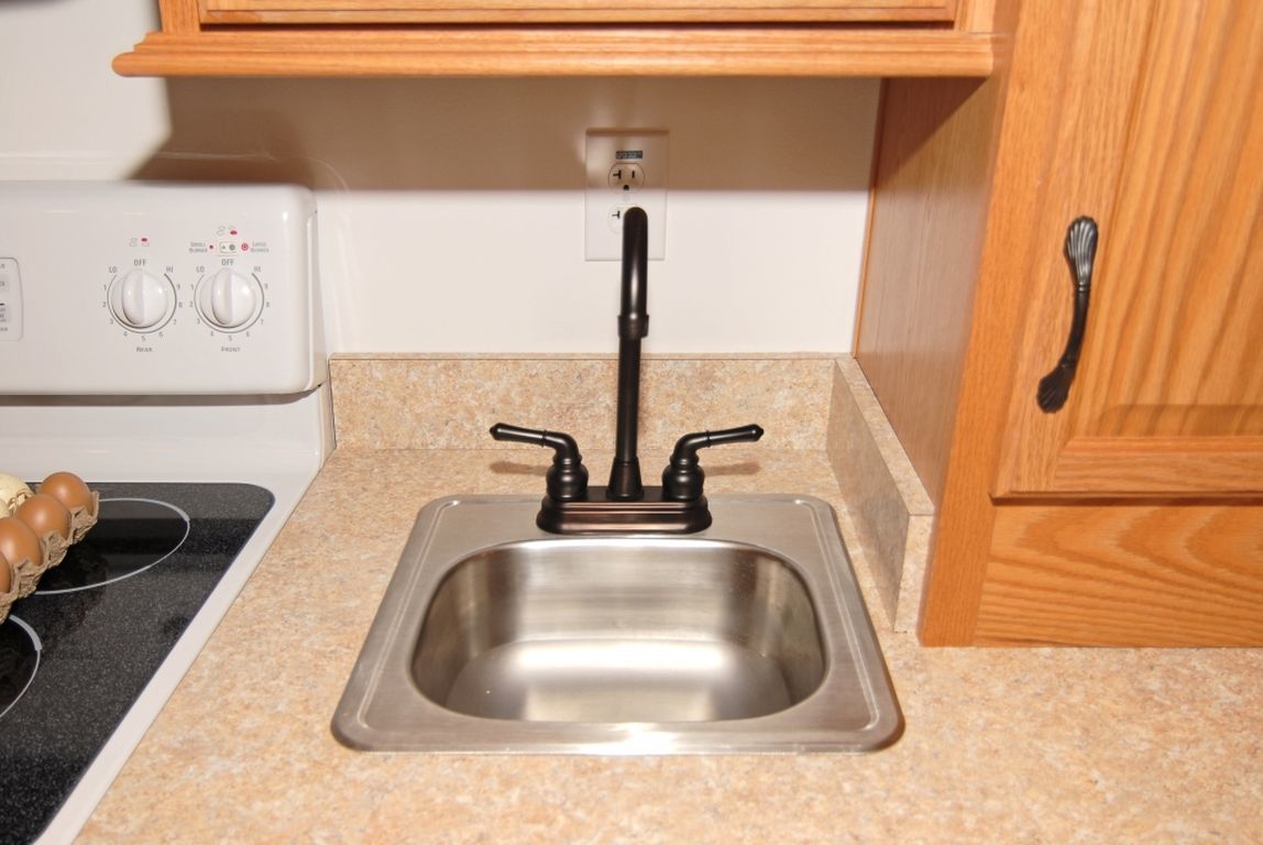 kitchen wet bar sink
